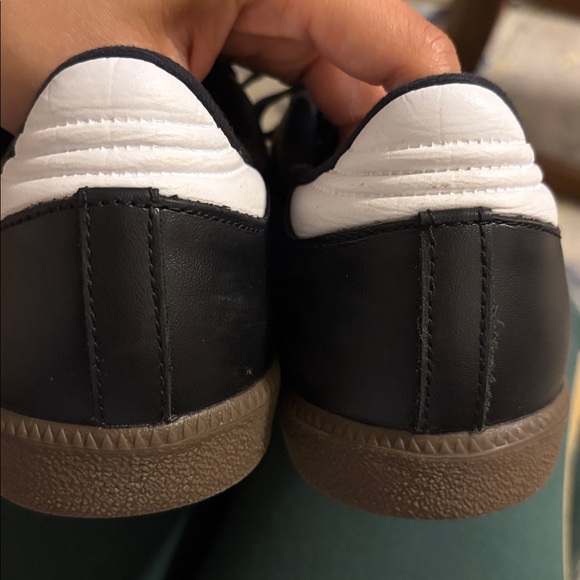 Adidas Black and White Classic Sneakers - Picture 5 of 9